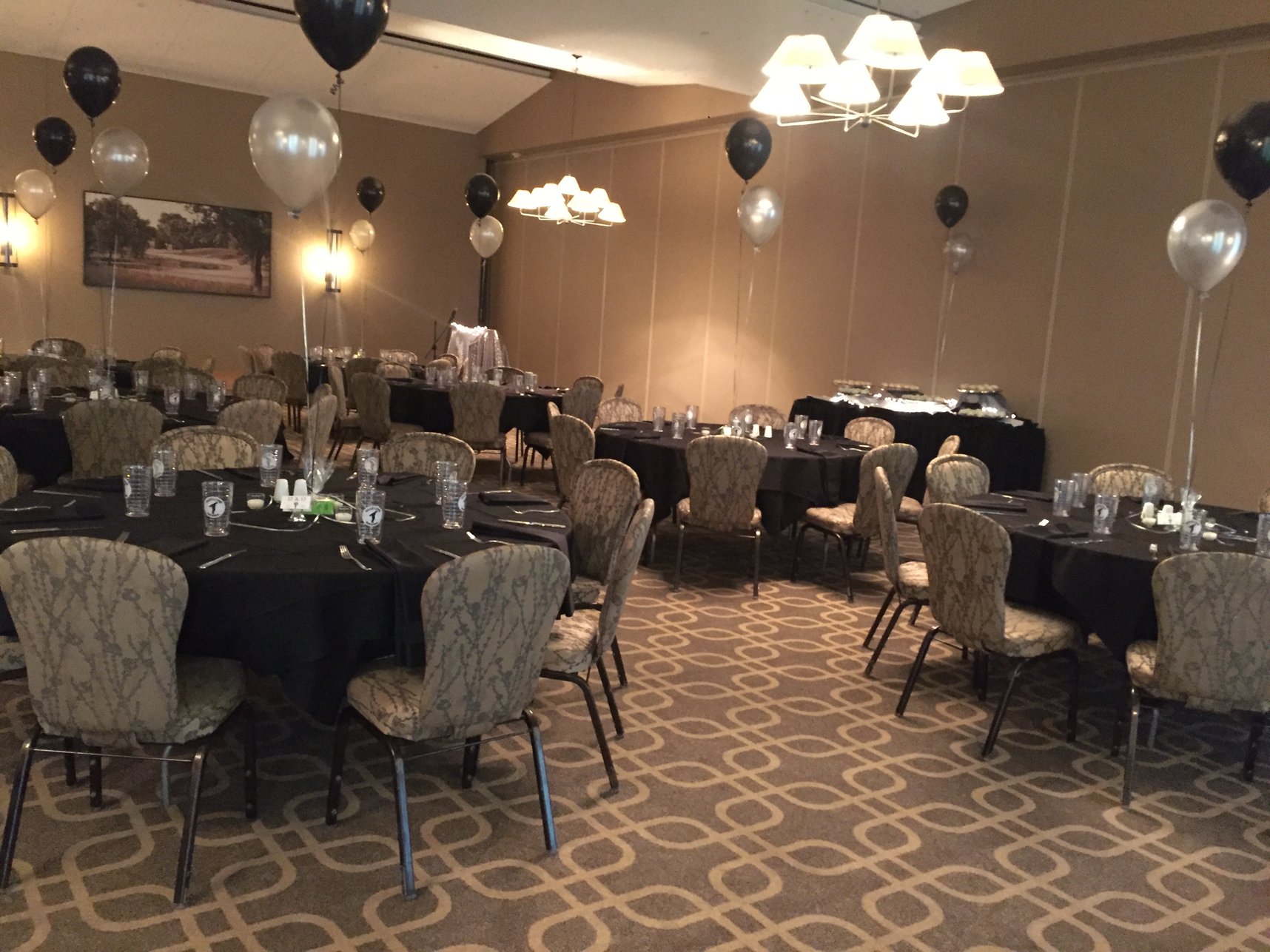Festive balloon for a team banquet at Hazeltine National Golf Club