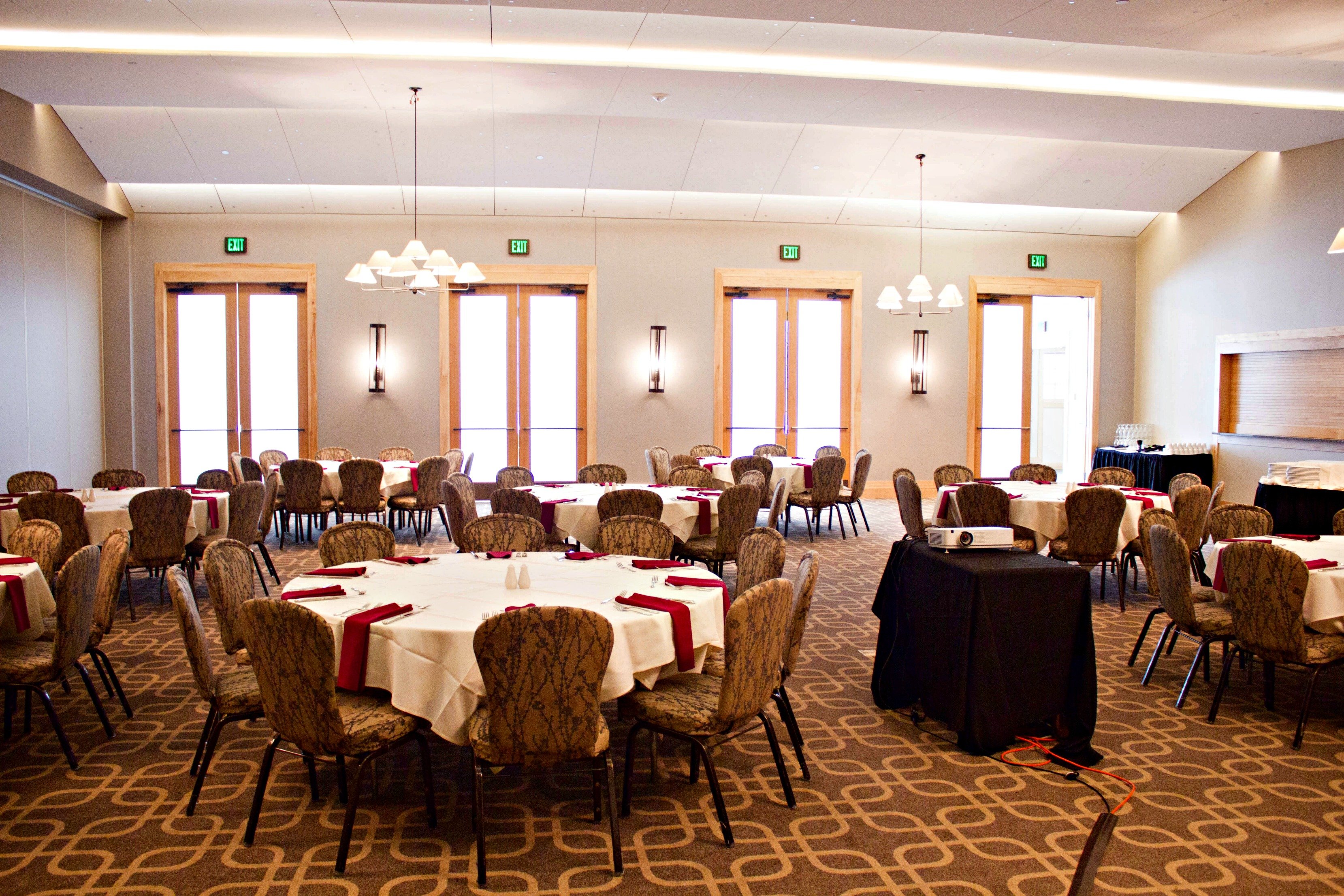 Luncheon Round Tables